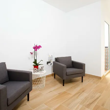 بيت ضيافة Armijorooms